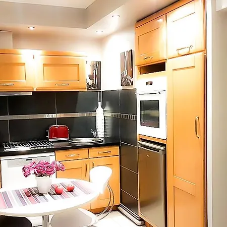 Cabourg, Cosy Avec Balcon + Parking Prive *